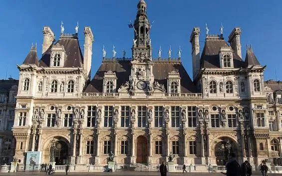 PARIS (75)